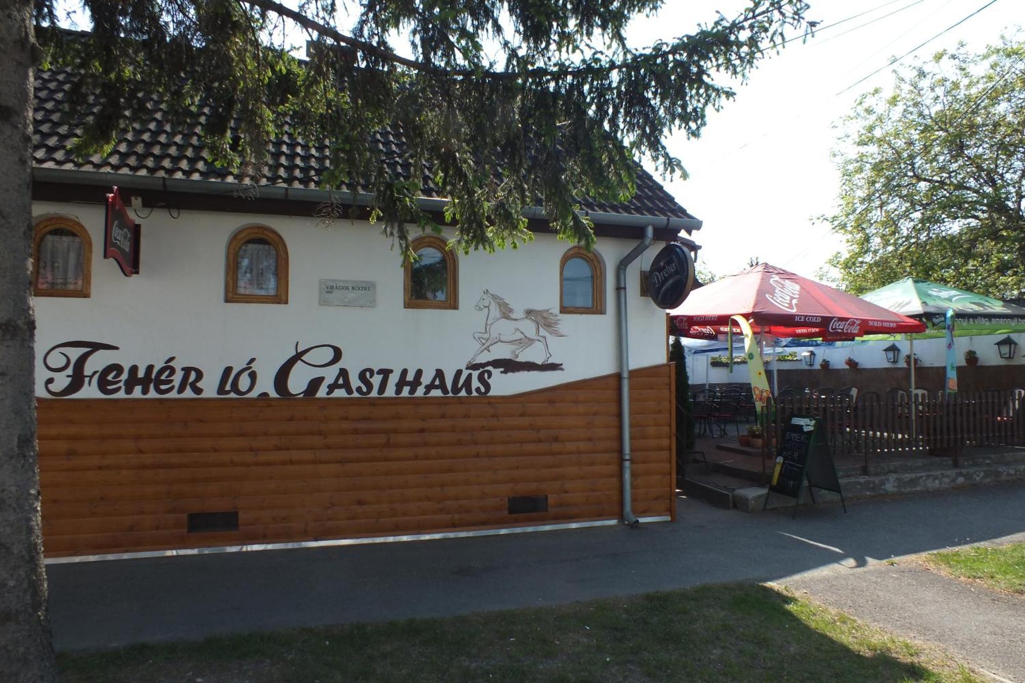 Feherlo Vendeghaz & Restaurant Buk Bagian luar foto