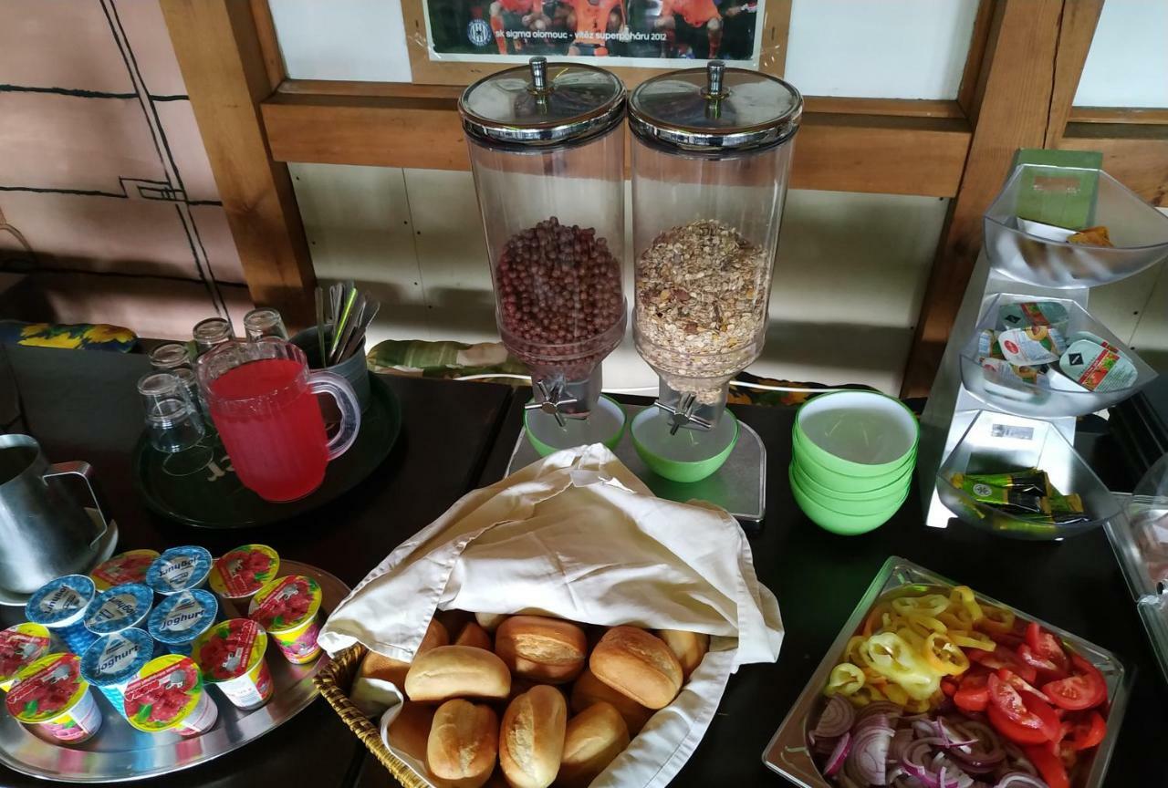 Feherlo Vendeghaz & Restaurant Buk Bagian luar foto